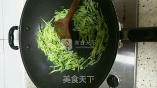 黄瓜鸡蛋汤的做法步骤：2