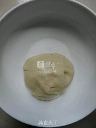 蛋黄酥的做法步骤：2