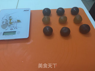巧克力广式月饼（附绿豆沙的做法）的做法步骤：7
