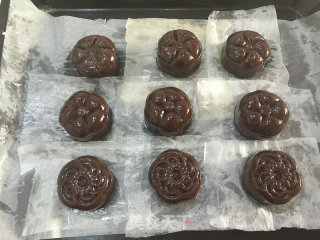 巧克力广式月饼（附绿豆沙的做法）的做法步骤：18