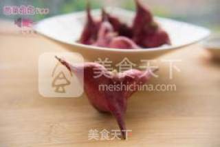 江南味 活水鲜红菱小炒的做法步骤：1