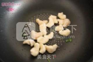 江南味 活水鲜红菱小炒的做法步骤：5