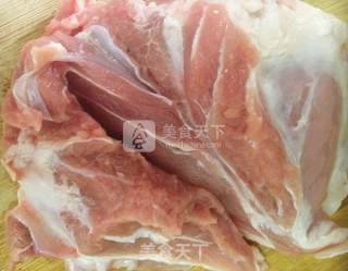 孜然羊肉菜谱的做法步骤：1