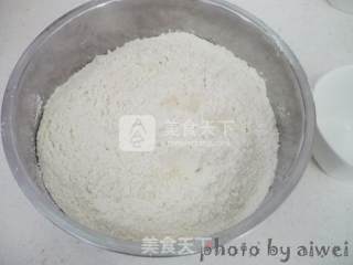 自来红月饼的做法步骤：1