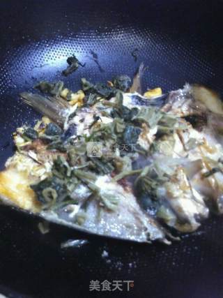 鱼头炖豆腐的做法步骤：6