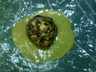广式冬蓉五仁月饼的做法步骤：12