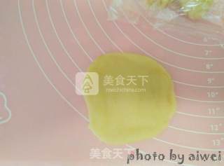 自来白月饼的做法步骤：18