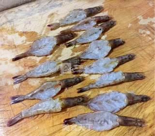 顺顺顺蒜蓉开背虾的做法步骤：3