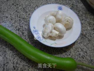 蘑菇煮夜开花的做法步骤：1