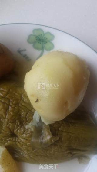 家常酱香土豆烩茄子的做法步骤：1