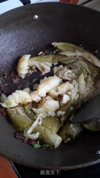 家常酱香土豆烩茄子的做法步骤：3