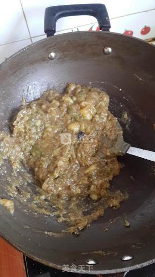 家常酱香土豆烩茄子的做法步骤：4