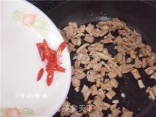 腊肉炒萝卜干的做法步骤：9