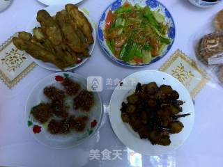 特味炒芹菜的做法步骤：1