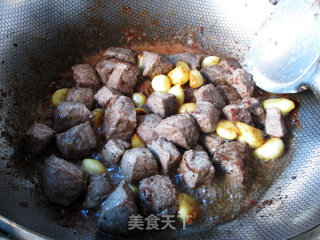 蒜籽红酒牛肉的做法步骤：12