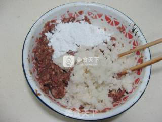 红烧猪肉莲藕丸子的做法步骤：7