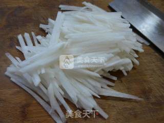 开洋萝卜汤的做法步骤：2