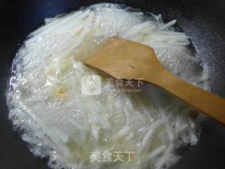 开洋萝卜汤的做法步骤：4