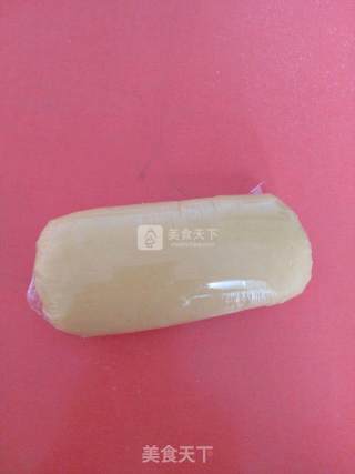 广式蛋黄板栗月饼的做法步骤：4