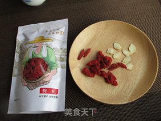 枸杞参茶的做法步骤：1