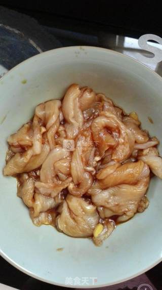 木耳鸡肉片的做法步骤：3