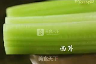 火爆黄喉的做法步骤：2