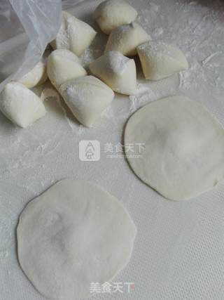 奶香豆沙包的做法步骤：4