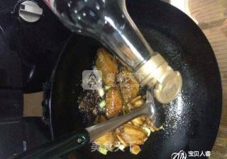 红烧鸡翅的做法步骤：8