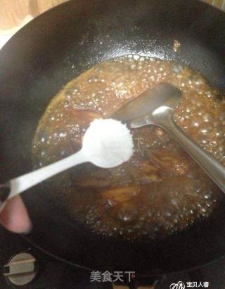 红烧鸡翅的做法步骤：12