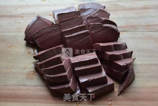 蘸汁鸭血的做法步骤：1