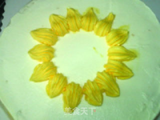 裱花蛋糕：太阳花的做法步骤：10