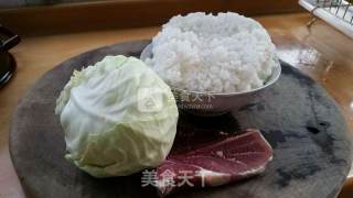 莲花白焖饭的做法步骤：1