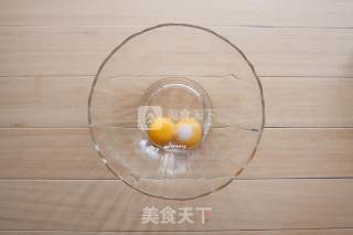 抹茶蛋糕（空气炸锅版）的做法步骤：2
