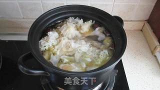 秋季养生汤----银耳煲鸡汤的做法步骤：5