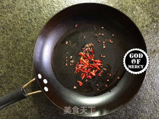 众荤之后的清口佳品-美白祛斑麻辣手撕包菜的做法步骤：4