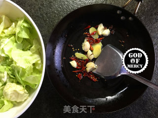 众荤之后的清口佳品-美白祛斑麻辣手撕包菜的做法步骤：6