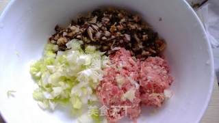 香菇牛肉包的做法步骤：2