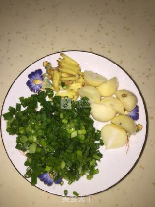 排骨烧土豆的做法步骤：2