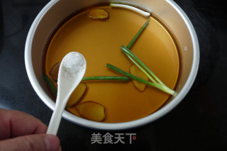 黄酒炖虾的做法步骤：2