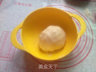 紫薯蛋黄酥的做法步骤：6