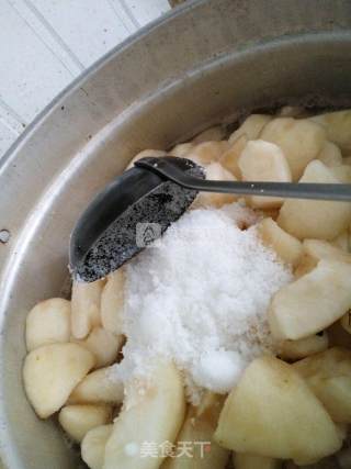 糖水梨罐头的做法步骤：4