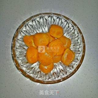 传统蛋黄莲蓉月饼（50克/个）的做法步骤：7