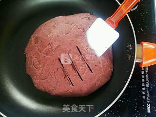 传统蛋黄莲蓉月饼（50克/个）的做法步骤：25