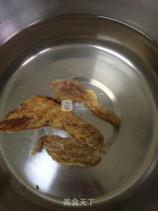 鳄鱼山药骨头汤的做法步骤：1