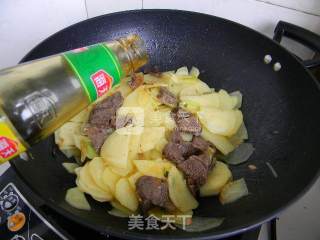 干煸土豆牛肉片的做法步骤：7