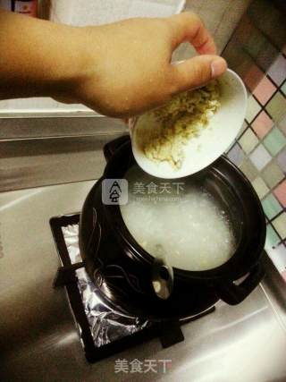 鸭蛋瘦肉粥的做法步骤：7