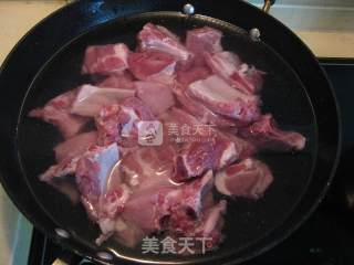 腔排一锅焖的做法步骤：2