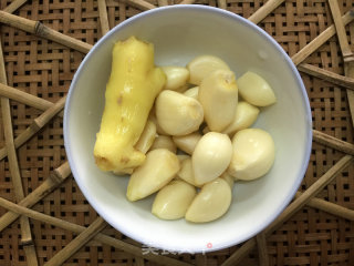 餐桌三剑客之清新爽口的凉拌辣椒黄瓜海蜇的做法步骤：4