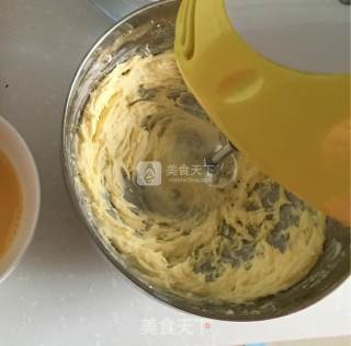 梦幻粉色樱花曲奇的做法步骤：2