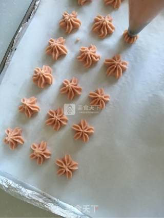 梦幻粉色樱花曲奇的做法步骤：9